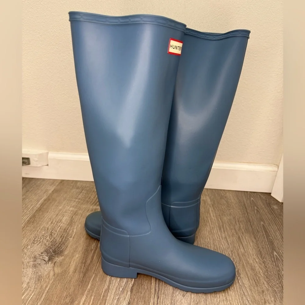 Hunter Blue Tall Matte Rubber Rain Boots Size 5